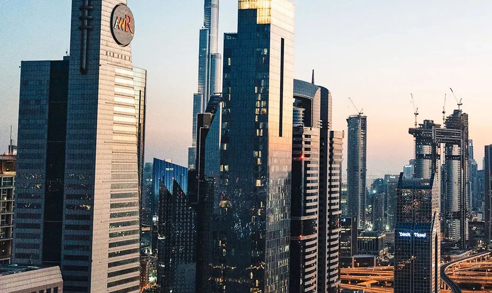 Can Expats Buy Property in Dubai and How? - 土耳其房产投资与入籍深度指南