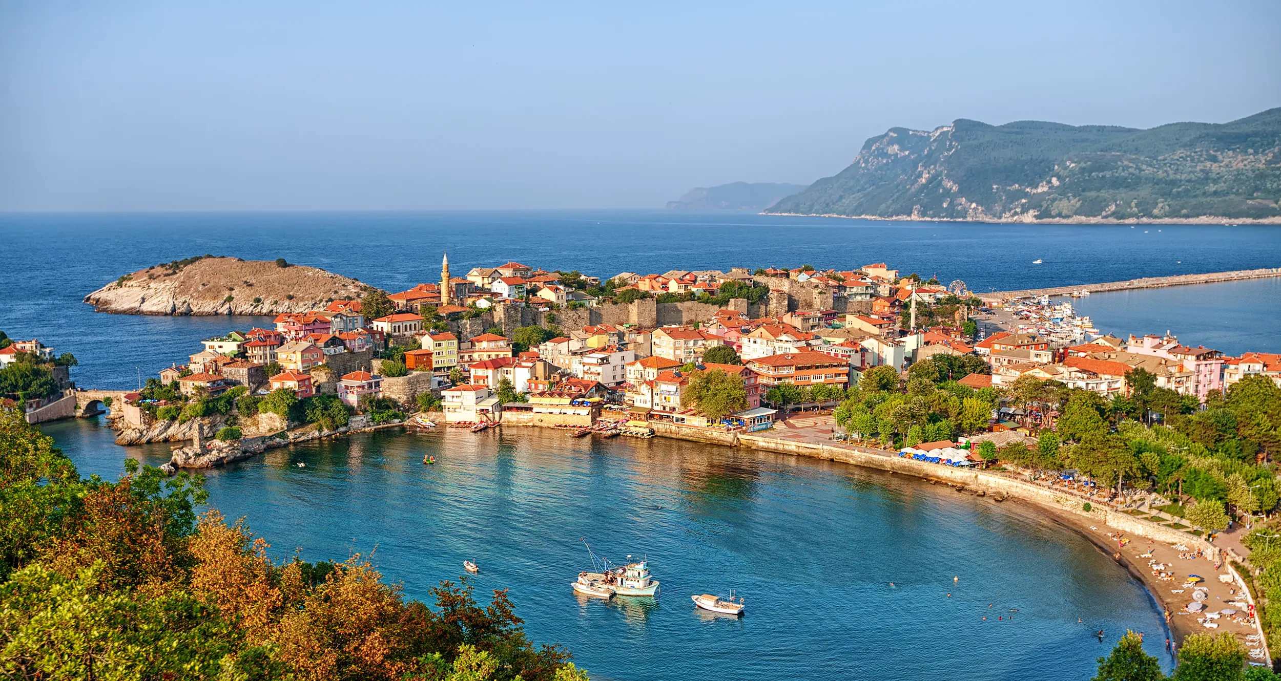 Is Investing in Vacation Homes in Turkey Profitable? - 土耳其房产投资与入籍深度指南