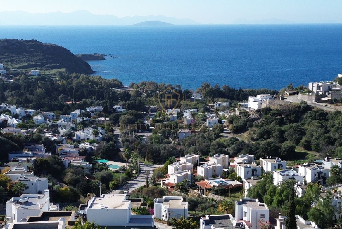 Bodrum'da özel bahçeli ve deniz manzaralı müstakil villa. Эксклюзивные виллы с бассейном