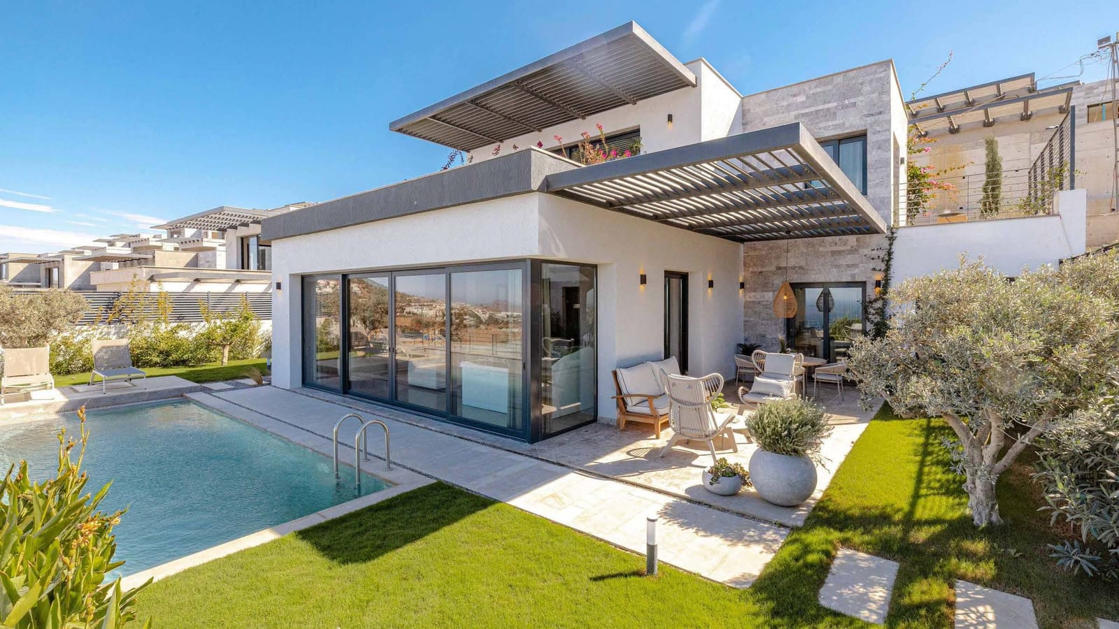 Gümüşlük Deniz Manzaralı Villa Эксклюзивные виллы с бассейном